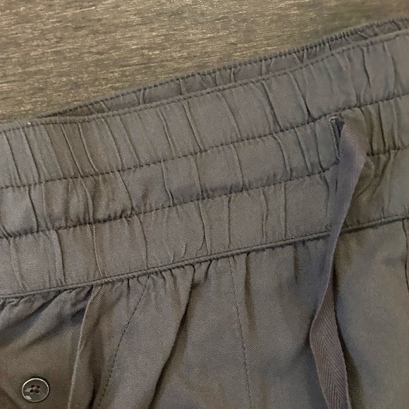 Aritzia TNA Jogger Pants with Elastic (XS) - Picture 2 of 2